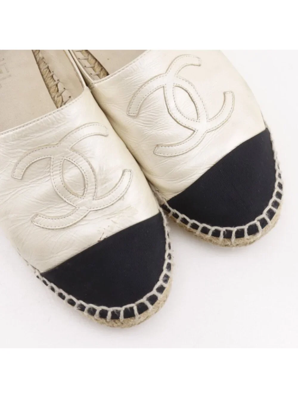 Chanel Espadrilles CC Logo B Lambskin White Slip Ons Slipper